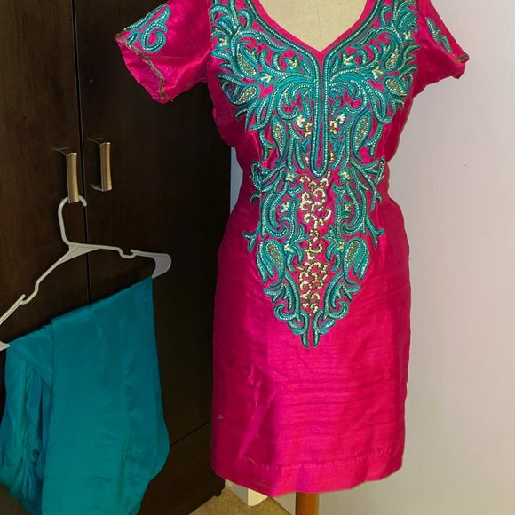 Salwar Suit- Magenta + blue - Picture 2 of 2